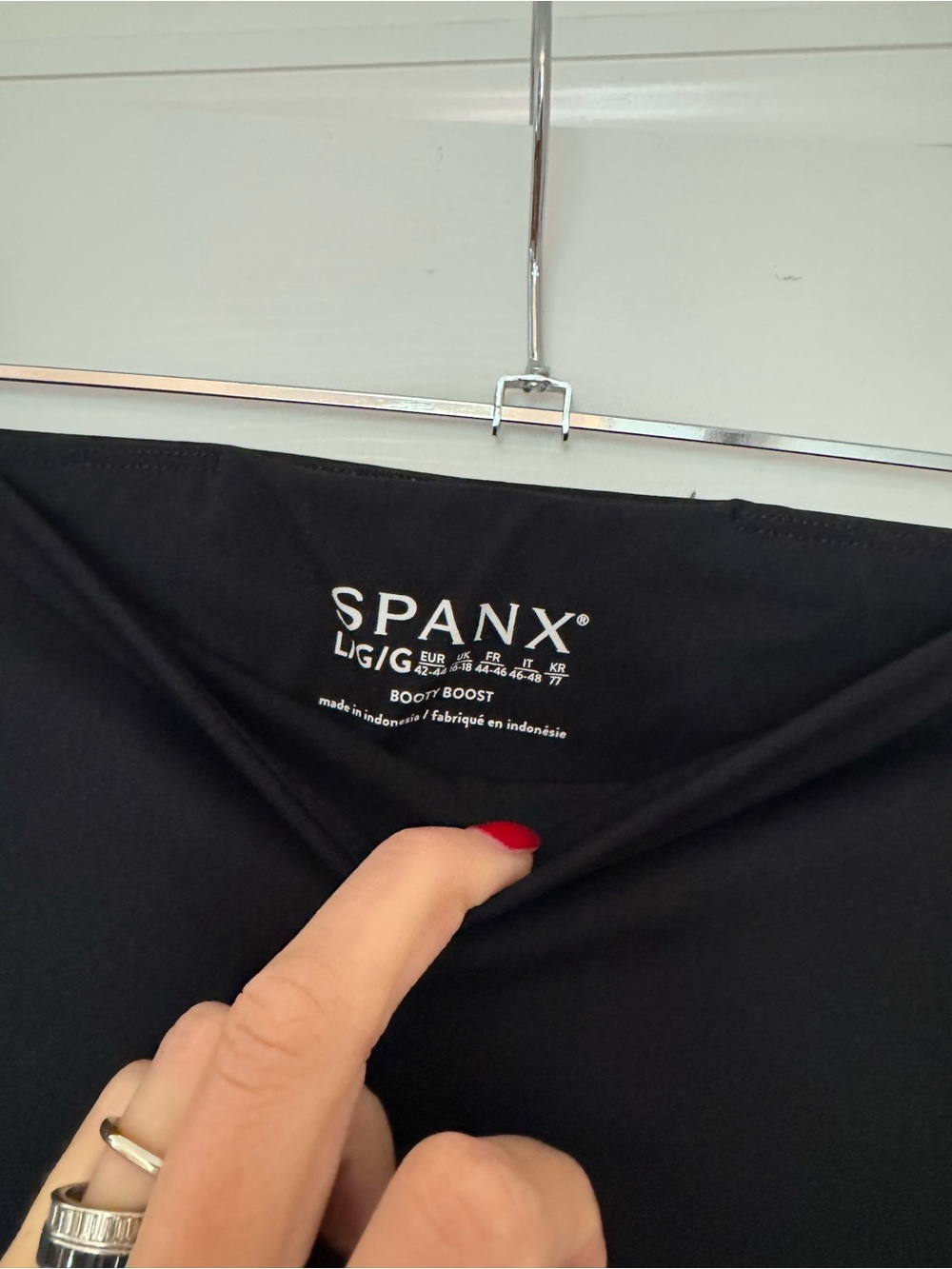 SPANX Black Booty Boost Seamless Shapewear Leggings - Picture 2 of 2